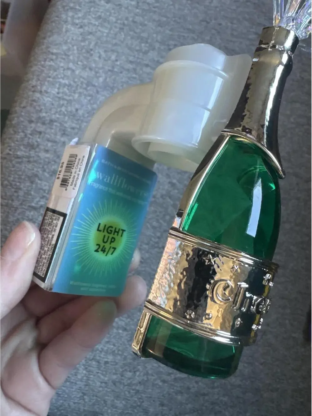 Bath & Body Works Green Gem Wallflowers Plug In Nightlight Scent Holder